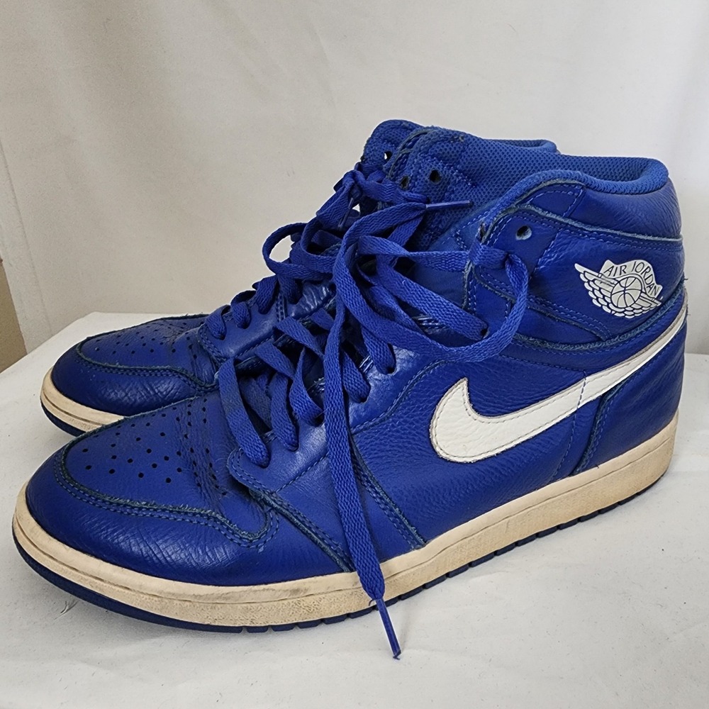 Nike Air Jordan Size 10 Blue Retro High OG Hyper Royal Sneakers 555088-401